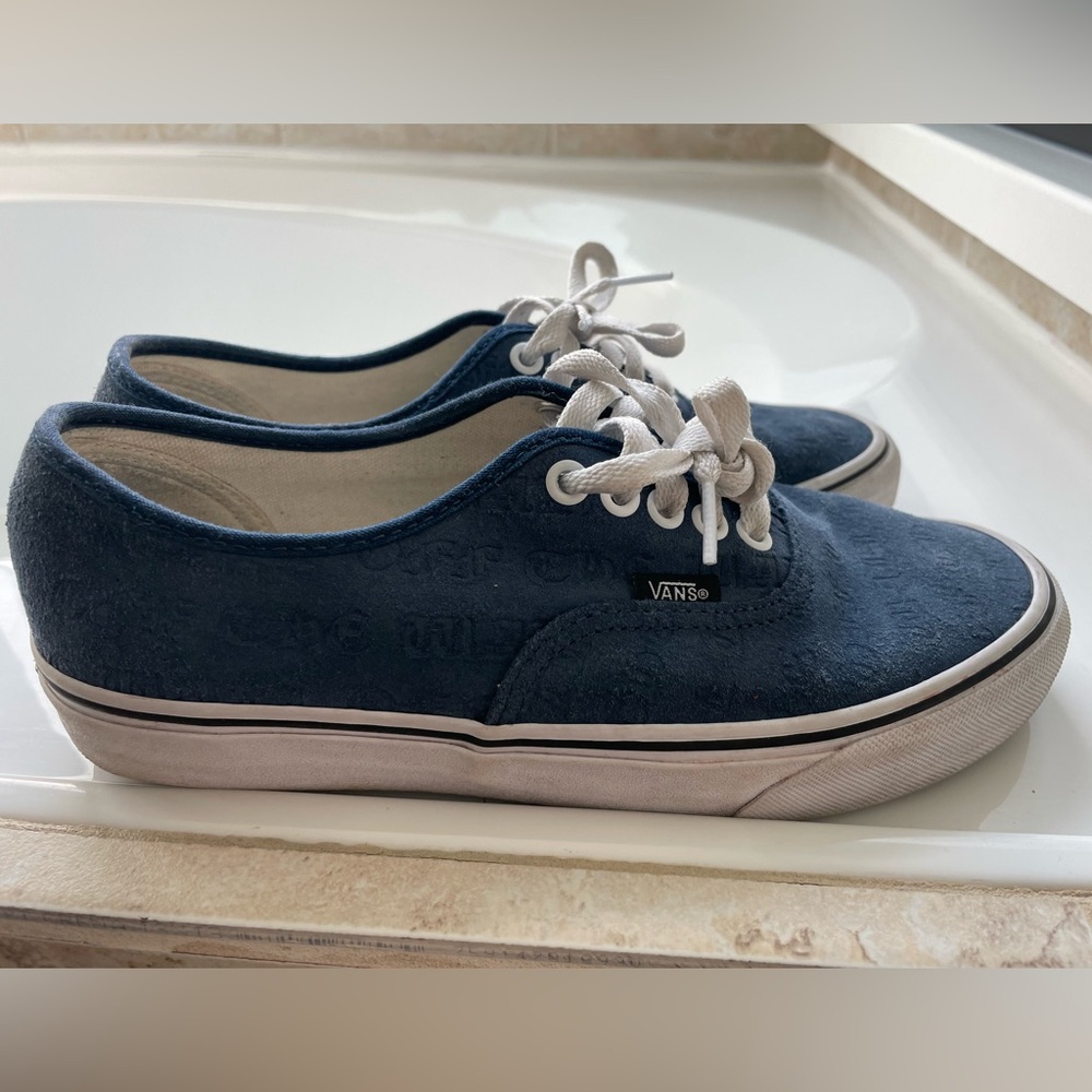 Vans - Picture 1 of 2